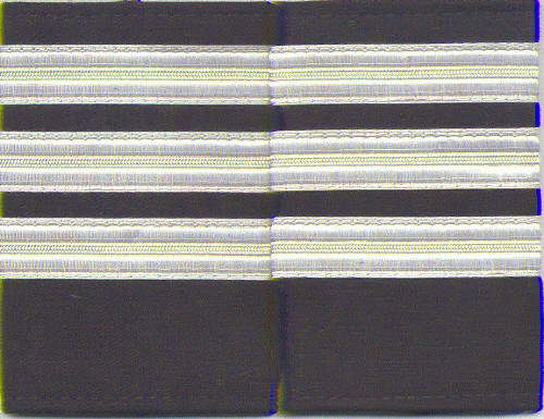 Set bestehend aus zwei Armbänder mit 3 silbernen Streifen mit einem schwarzen Hintergrund. (13 mm bar)